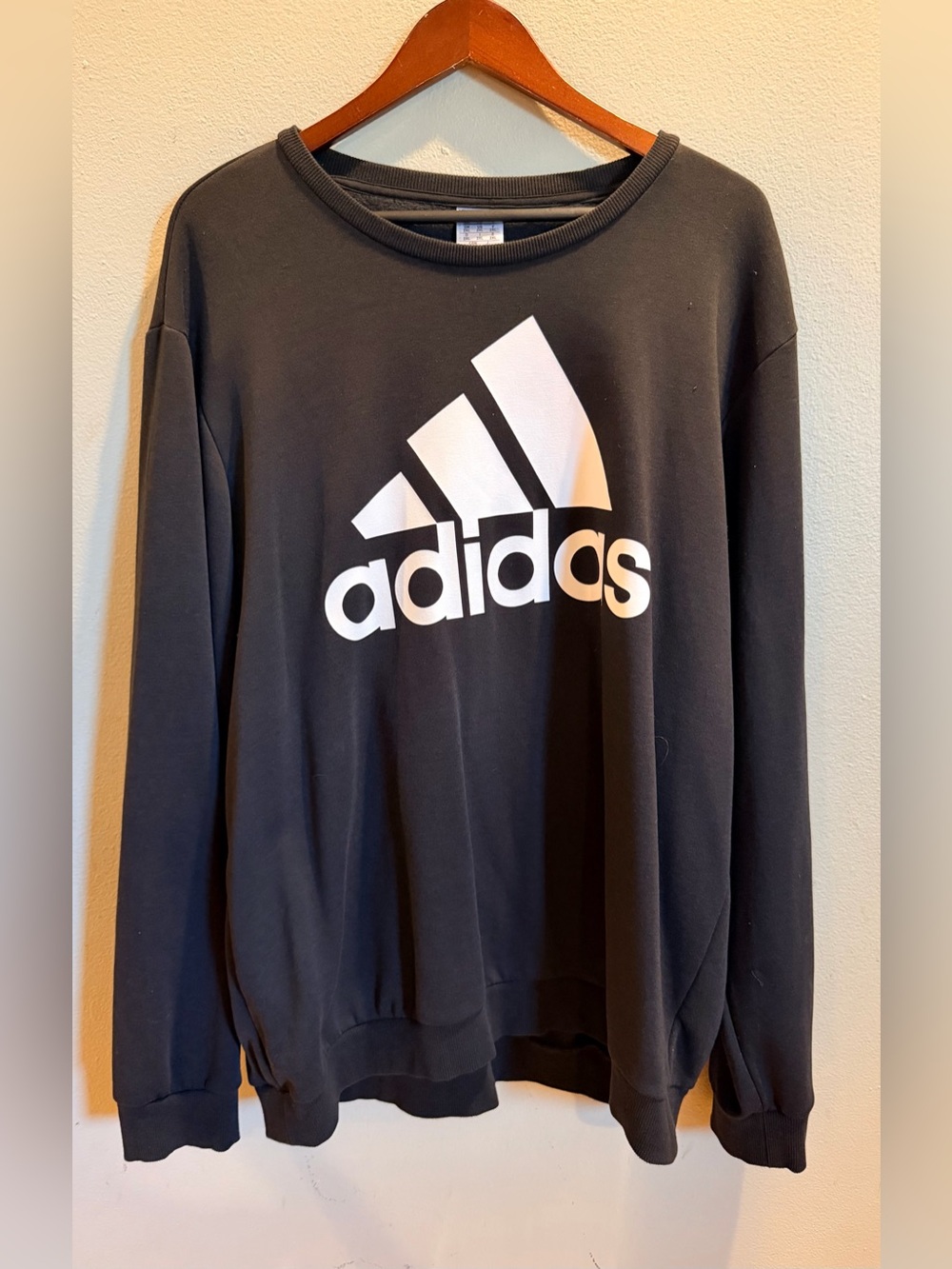 Adidas Men’s Black Big Logo Sweatshirt 2XL